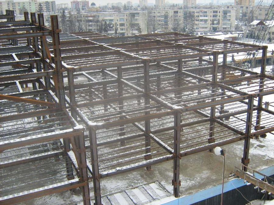 Structură metalică — montaj pe șantier